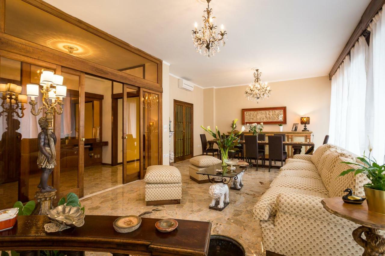 Ferrhouse Charm In Florence Two Lifts Экстерьер фото