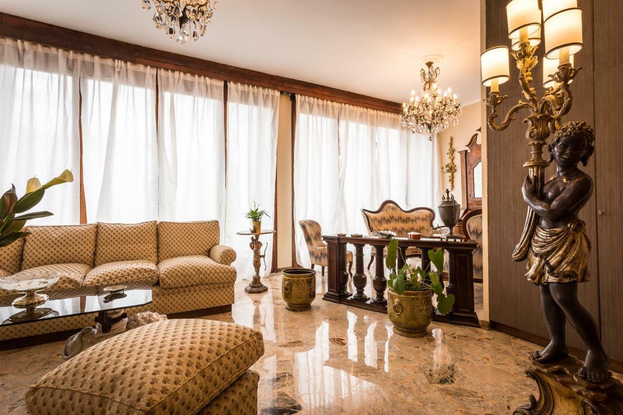 Ferrhouse Charm In Florence Two Lifts Экстерьер фото